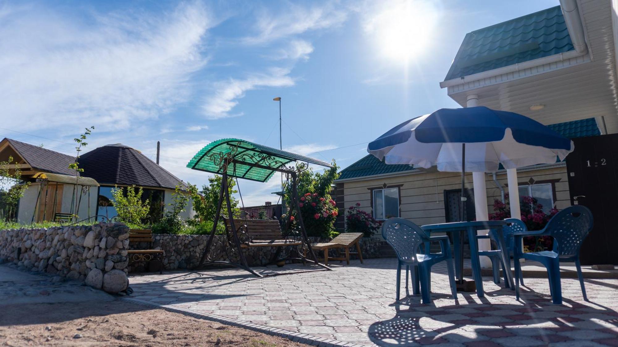 Bokonbayevo Svetlana Guest House מראה חיצוני תמונה