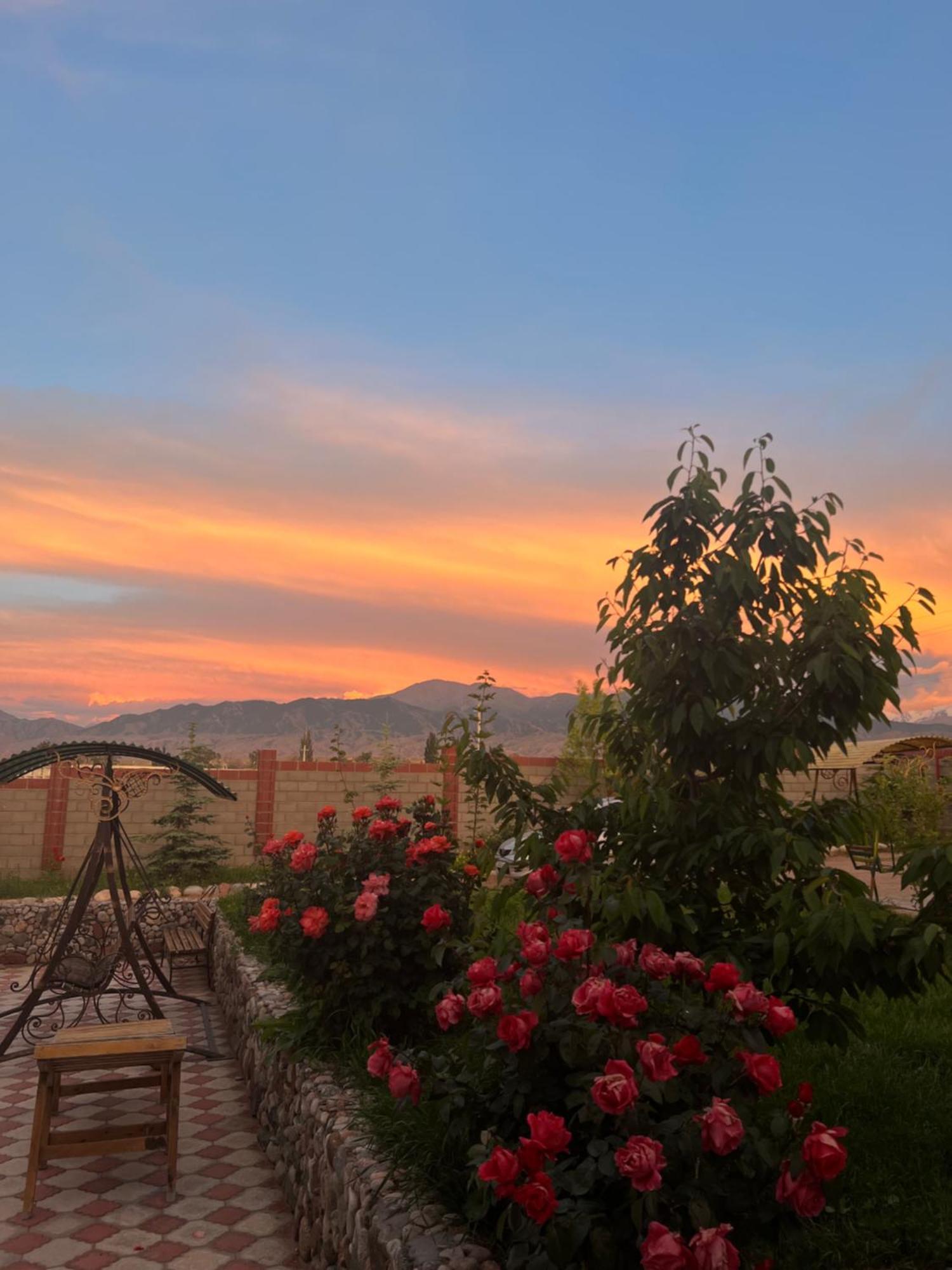 Bokonbayevo Svetlana Guest House מראה חיצוני תמונה